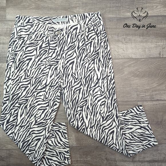Chico's Denim - Chico's Cropped Zebra Jeans Size Chico's 2 (12)